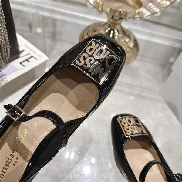 20251127171540189 270